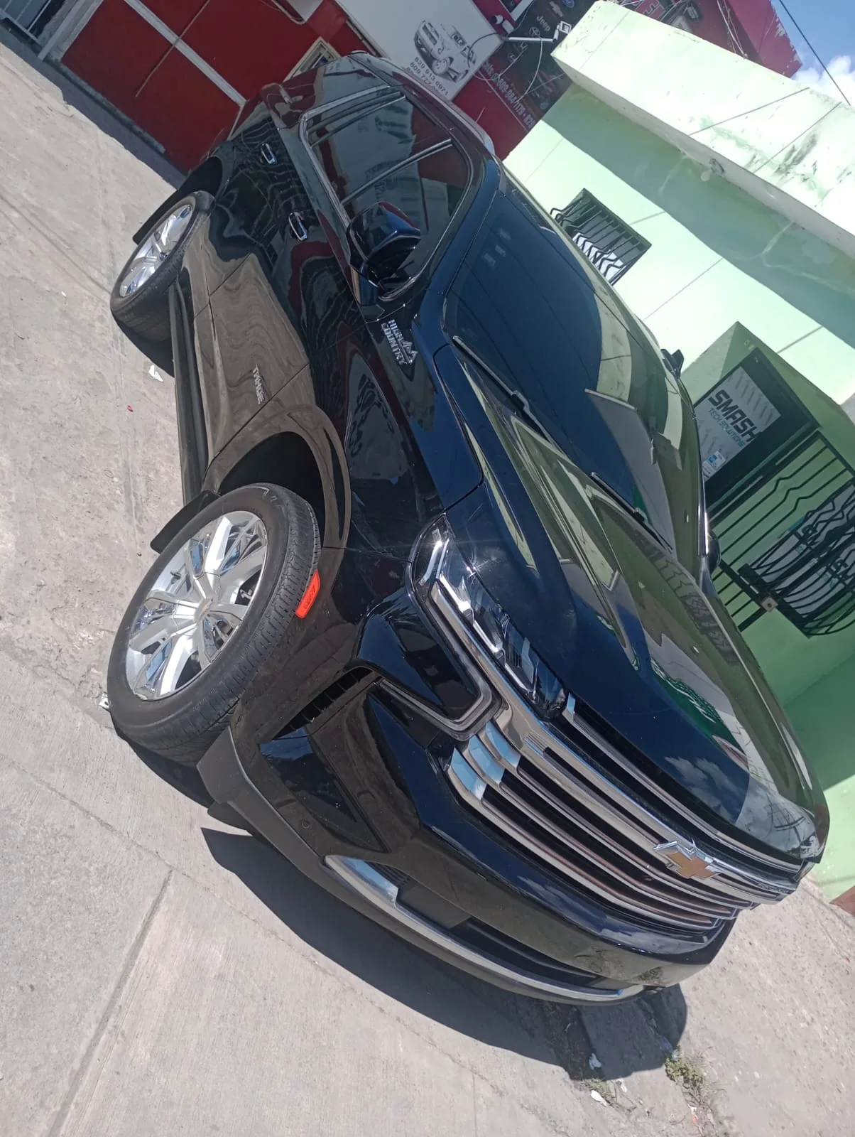 Chevrolet Tahoe · Unidad B, negro