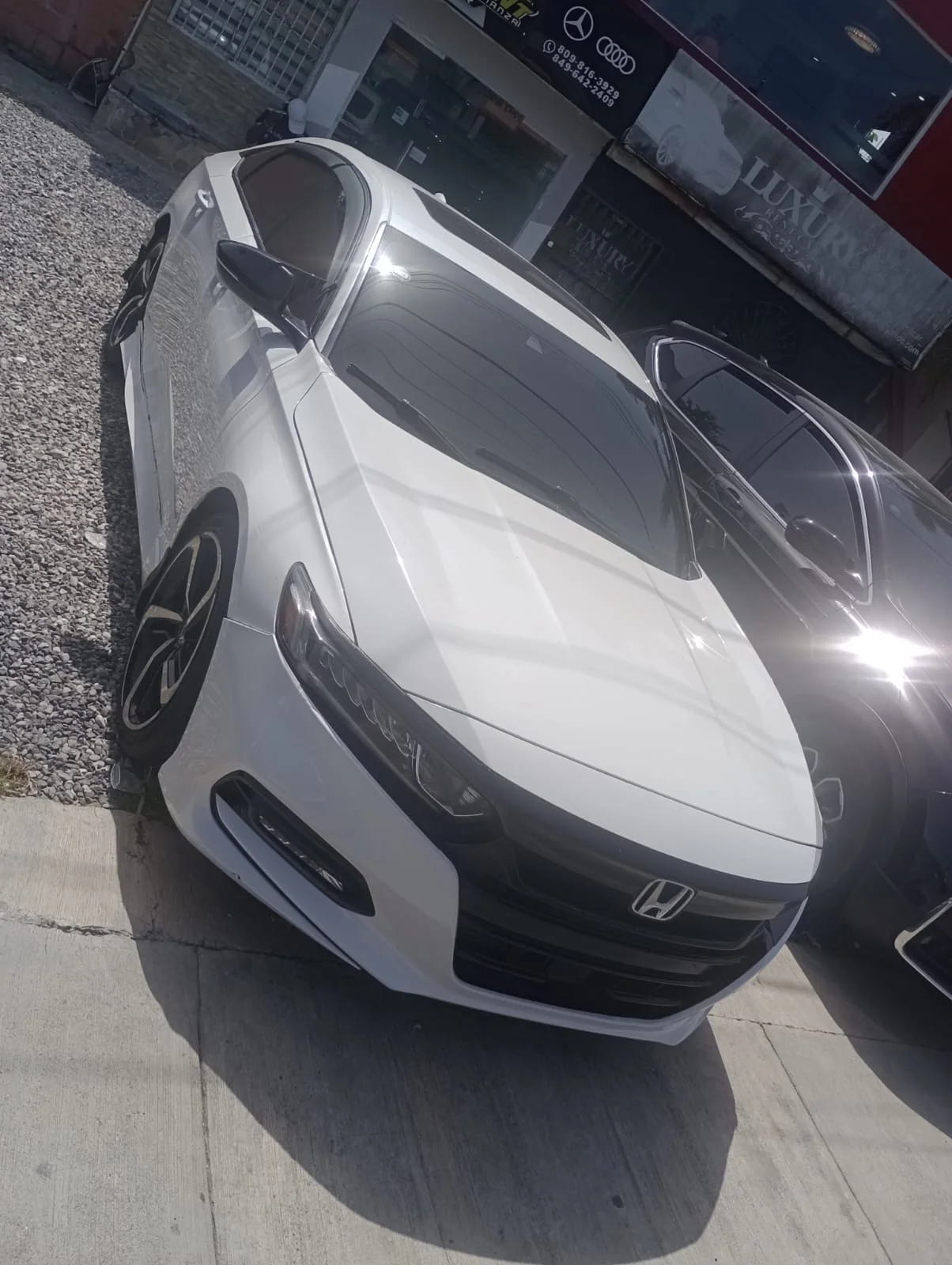 Exterior delantero, imagen inclinada — Honda Accord