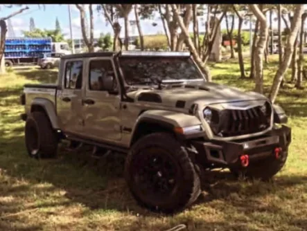 Jeep Gladiator · Beige, beige