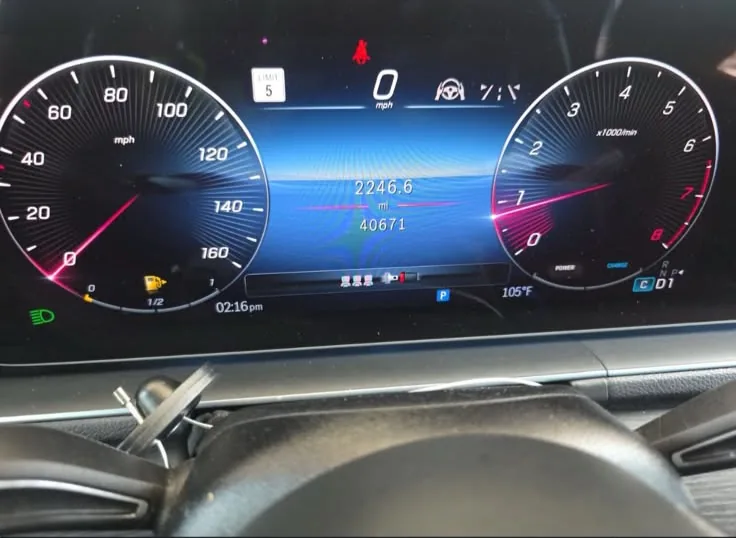 Interior: cuadro digital — Mercedes-Benz GLE 450 · Negra